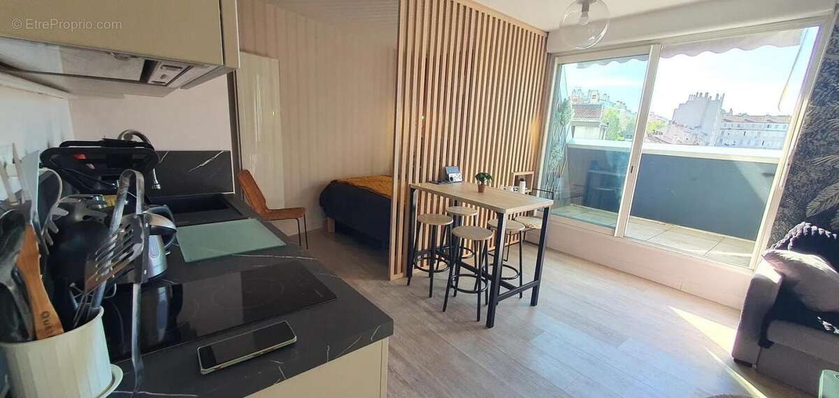 Appartement à MARSEILLE-3E
