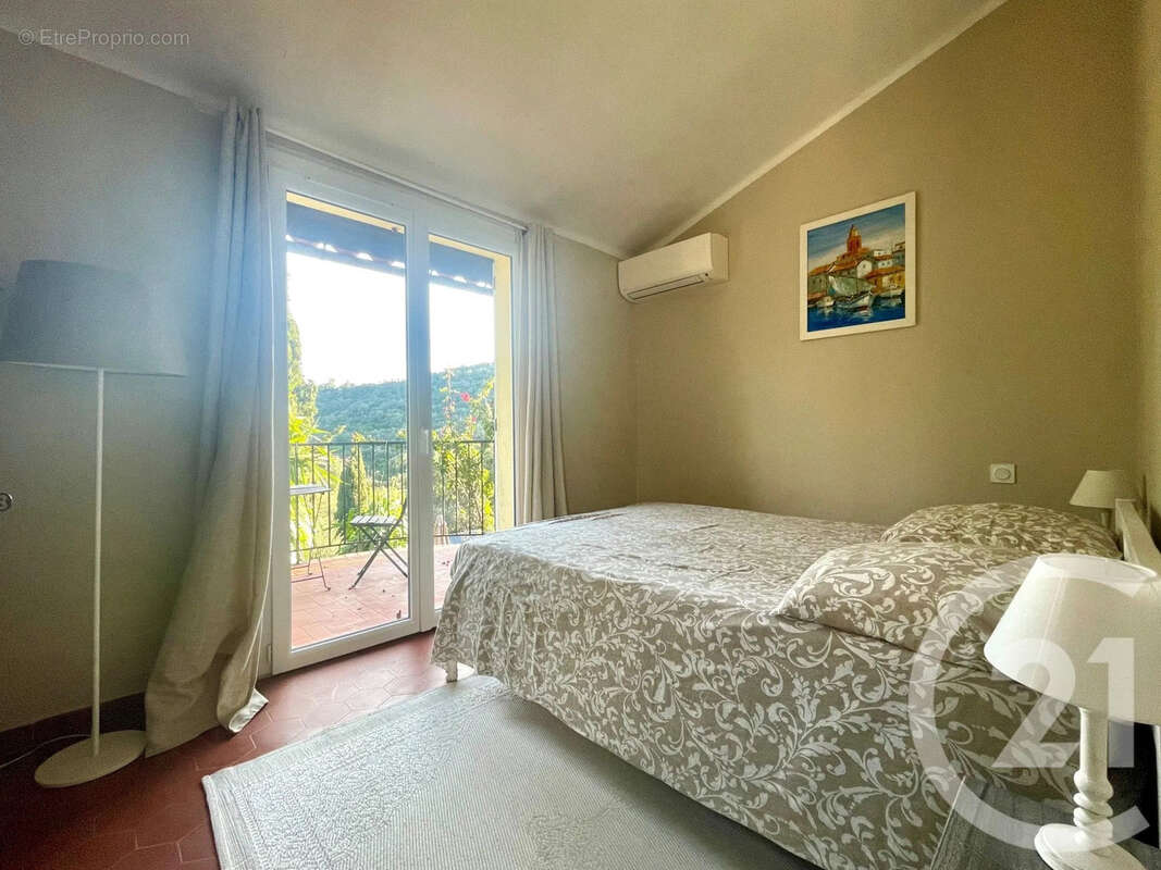 Maison 138 m² à Bormes-Les-Mimosas  - photo 8