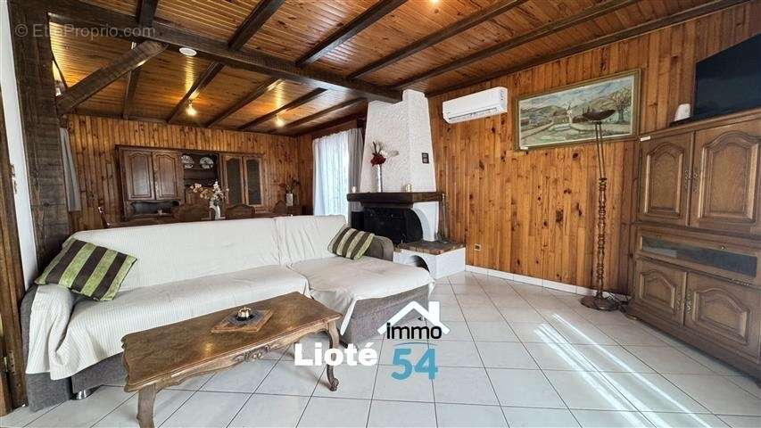 Maison à SAINT-REMIMONT