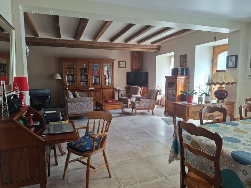 Maison à MARCILLE-LA-VILLE