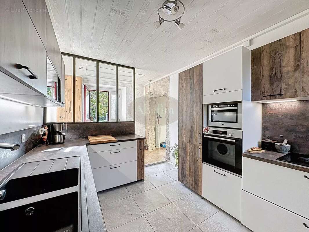 Maison à POUYASTRUC