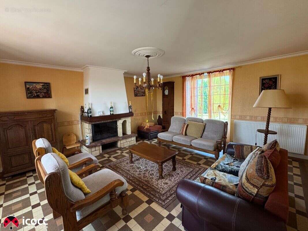 Maison 155 m² à Nalliers  - photo 4