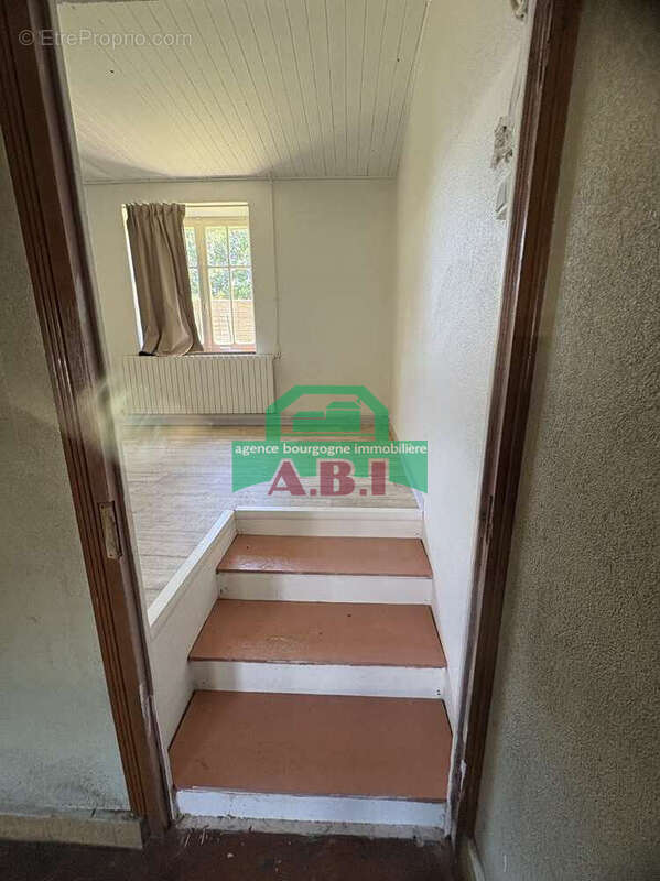 58, à 10mns Clamecy dans le charmant village de Asnois Propriété en pierre de pays avec dépendances sur 510m2 - photo 7