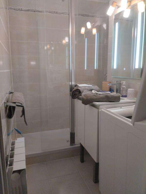 Appartement à GREOUX-LES-BAINS