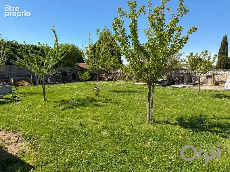 FLEURANCE, Maison traditionnelle habitable de plain pied sur un terrain de plus de 1000 m² - photo 12