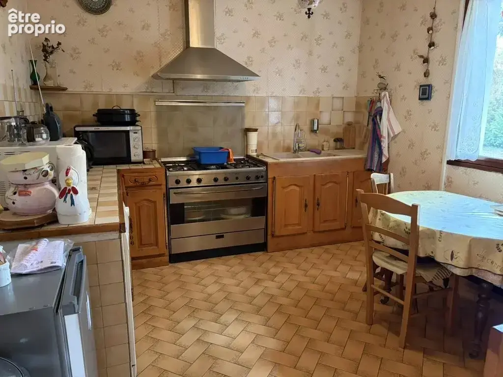 Maison de plain-pied à Vitrac Saint-Vincent - photo 3