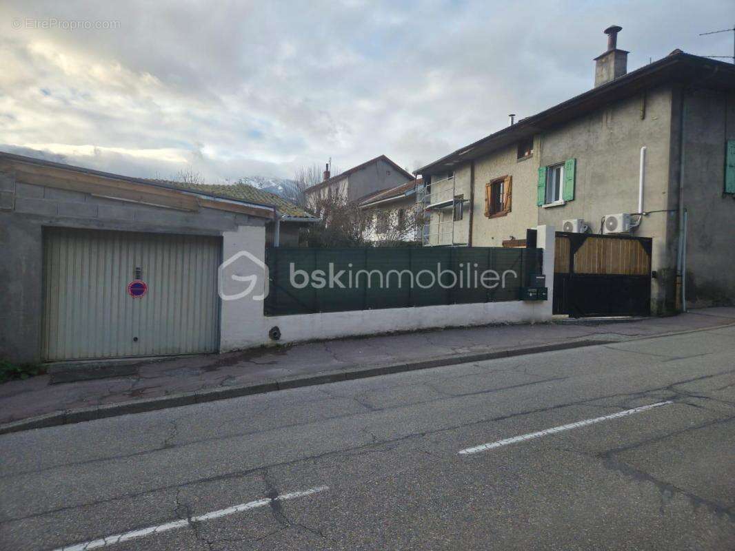 Maison à VILLARD-BONNOT