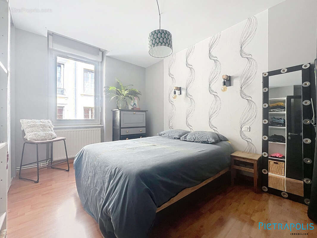 Maison 109 m² à Tarare  - photo 6