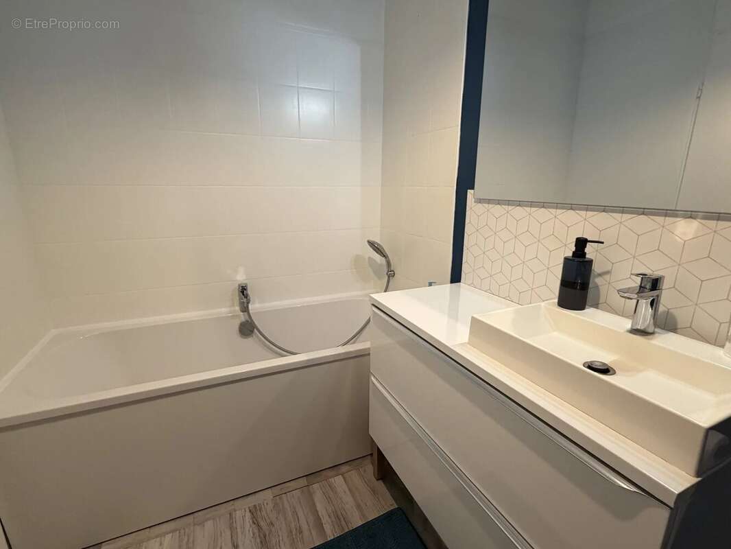 Maison à AIGREFEUILLE-SUR-MAINE