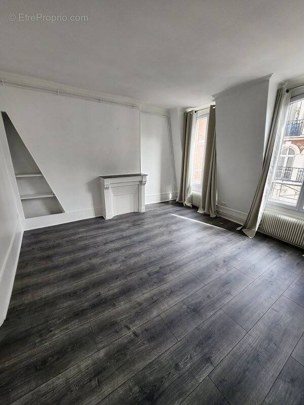 Appartement à LEVALLOIS-PERRET