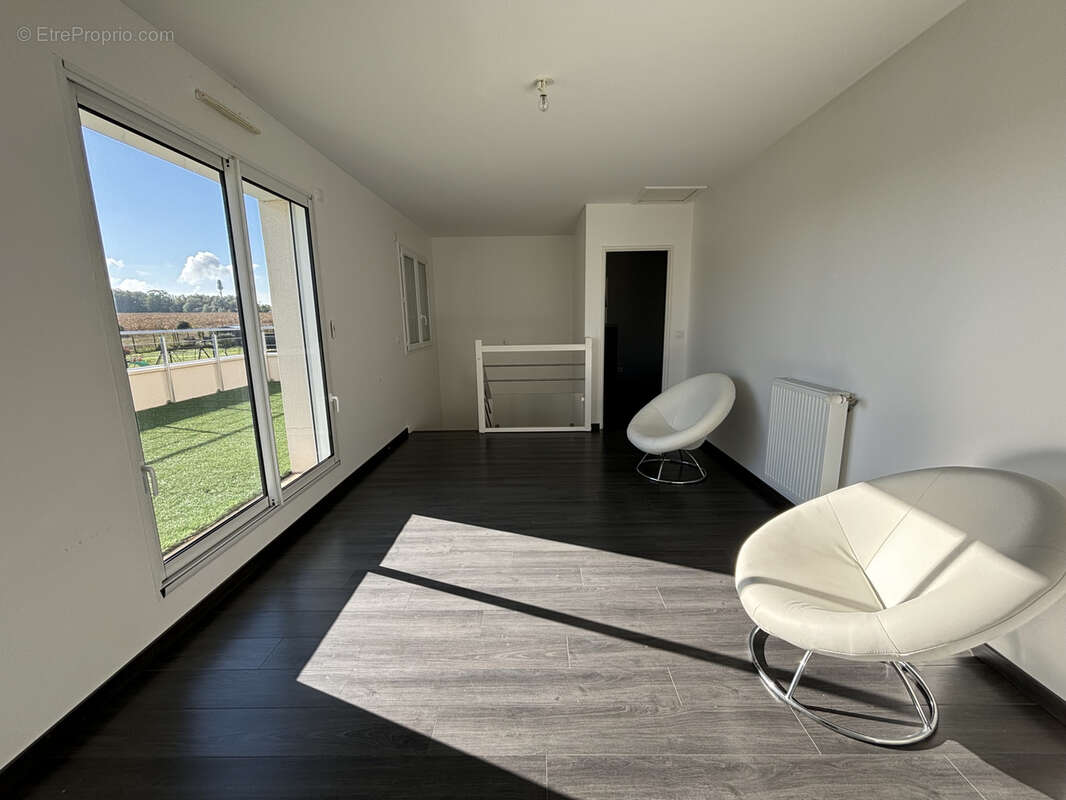 Maison à CRECY-LA-CHAPELLE