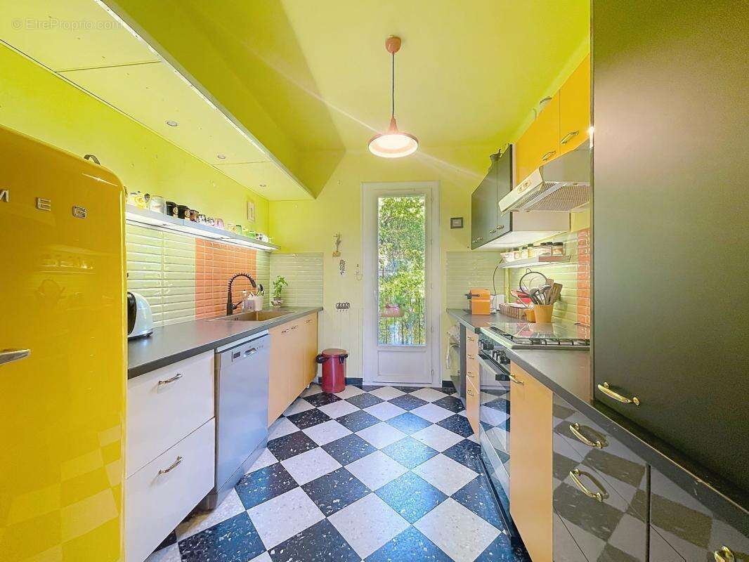 Appartement à VILLENEUVE-LES-AVIGNON