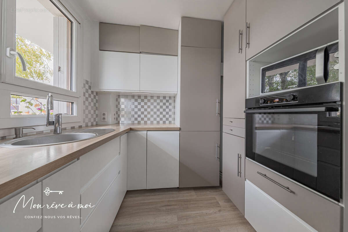 Appartement à FONTENAY-LE-FLEURY