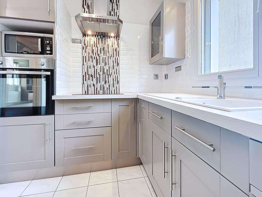 Appartement à GUILHERAND-GRANGES