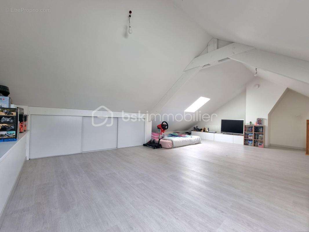 Maison à VERNEUIL-L'ETANG