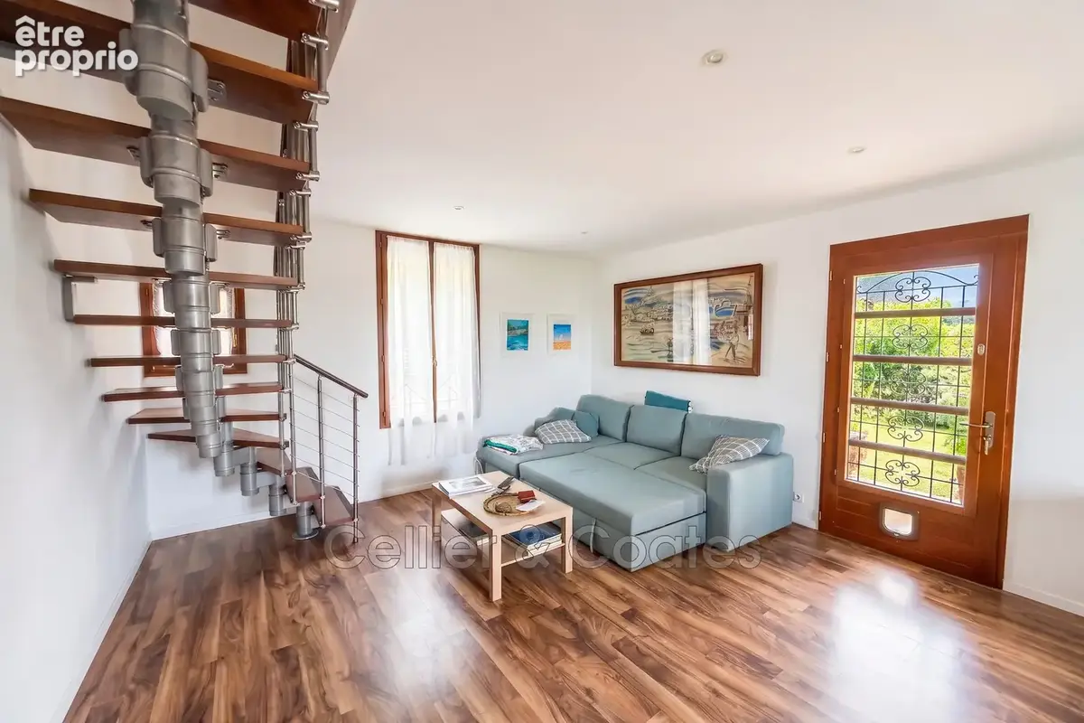 Maison 114 m² à Le Lavandou  - photo 2