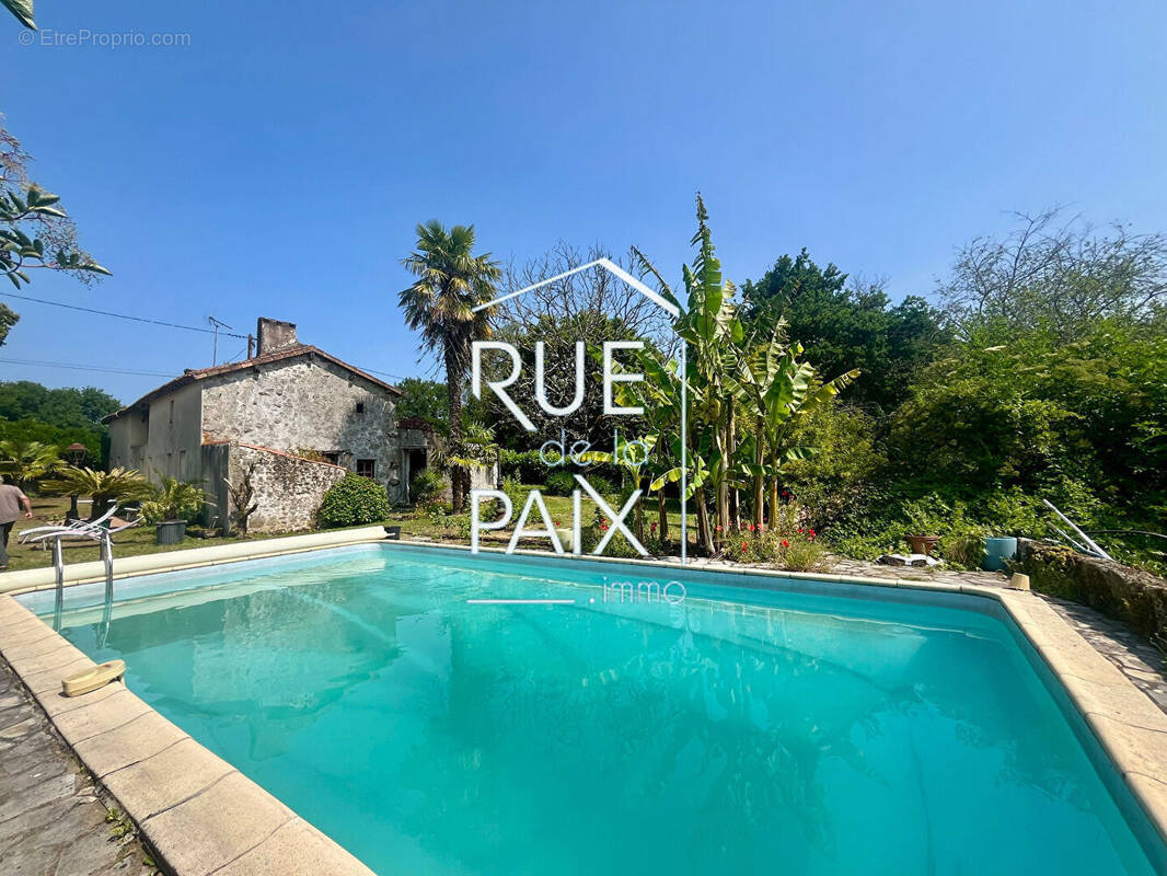 Maison à AZAY-SUR-THOUET