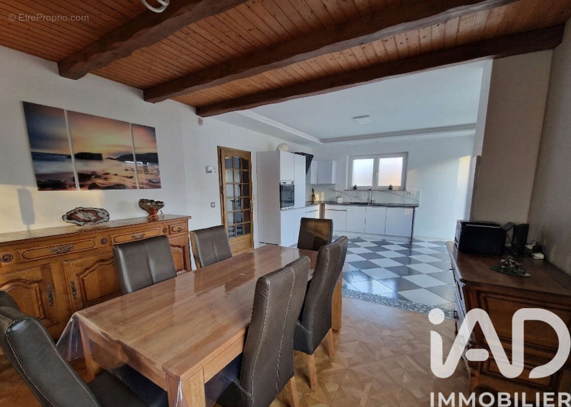 Maison 201 m² à Metzing  - photo 3