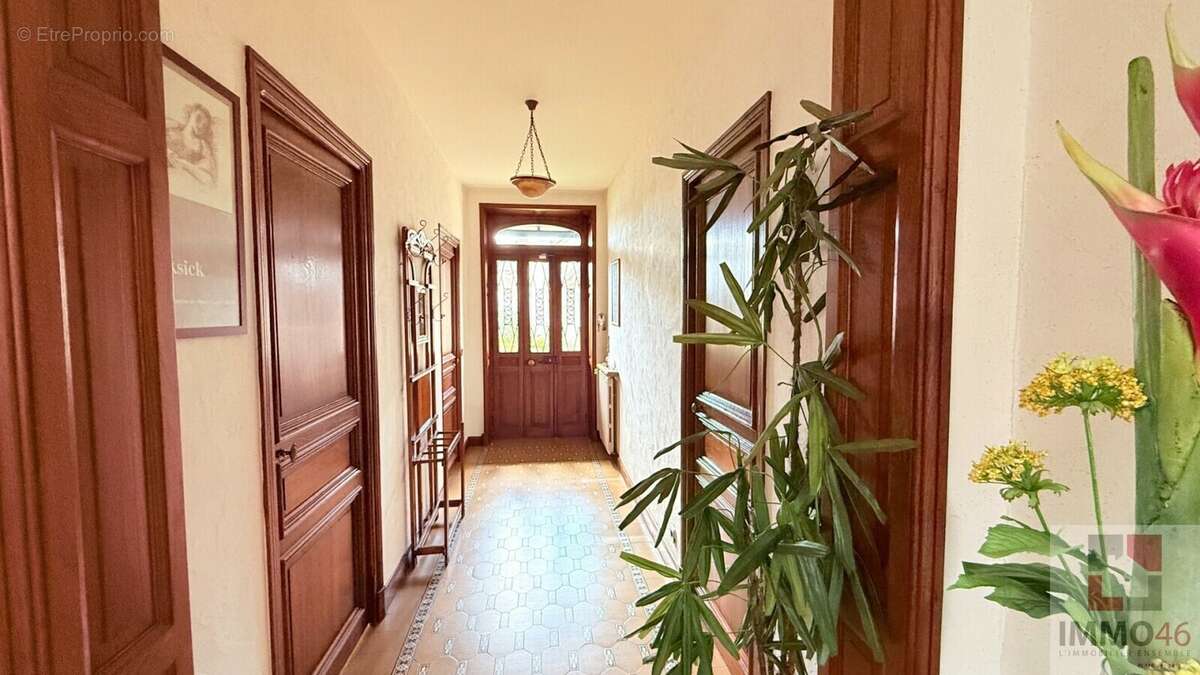 Maison 184 m² à Gramat  - photo 8