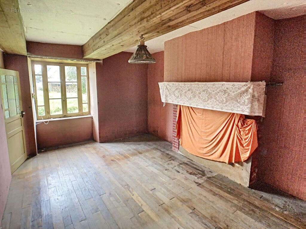 Maison à JUVIGNY-LE-TERTRE