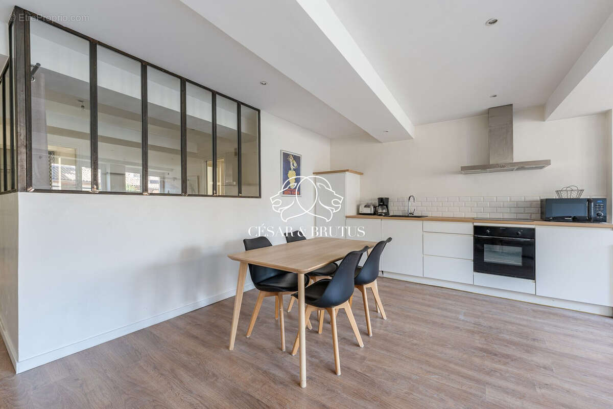 Appartement à LYON-5E
