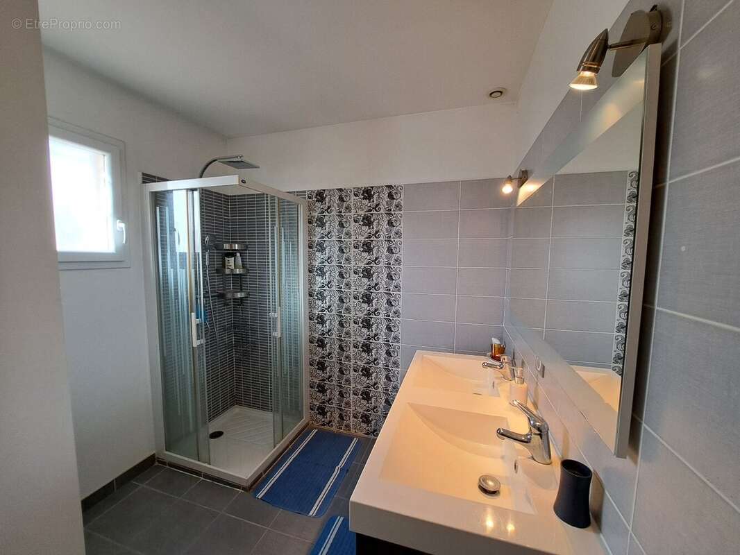 Maison à VILLENEUVE-LES-BEZIERS