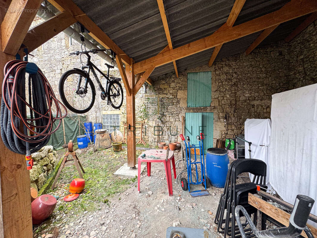 Maison à LAROQUE-TIMBAUT