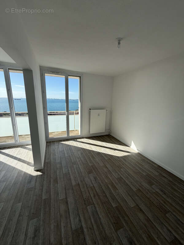 Appartement à PORT-DE-BOUC