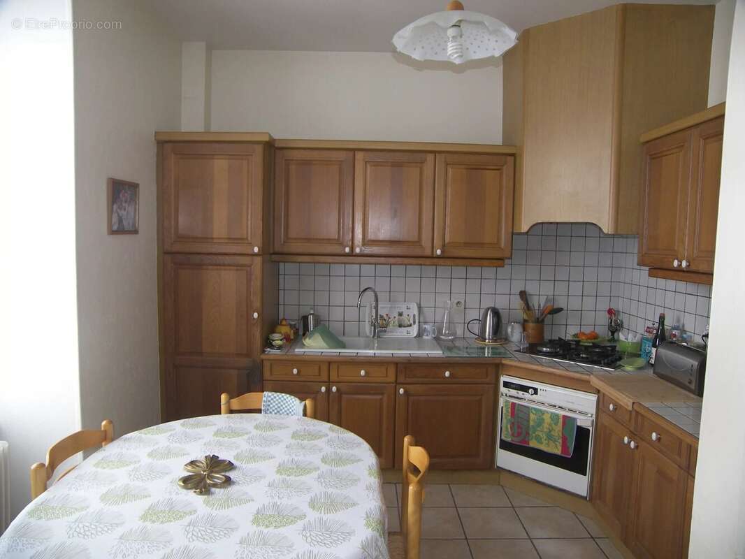 Maison à ARPAJON-SUR-CERE