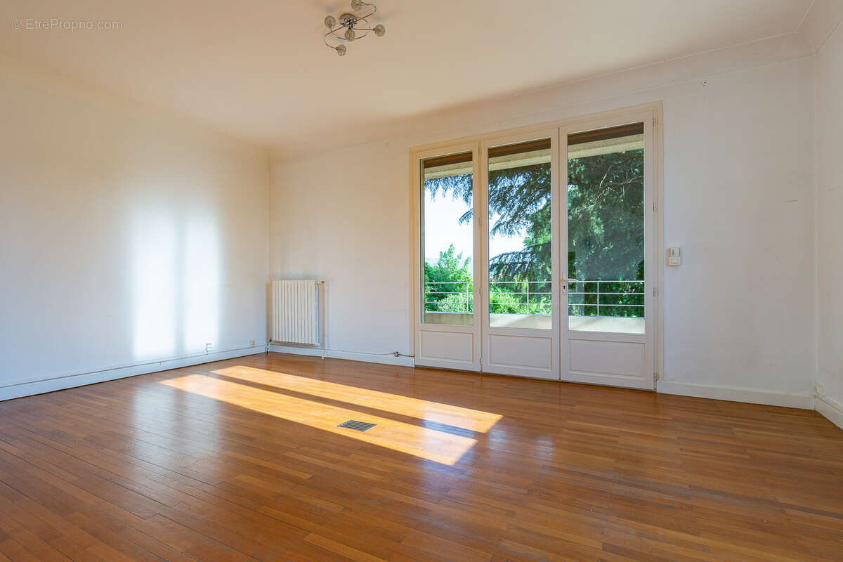 Maison à ROMANS-SUR-ISERE
