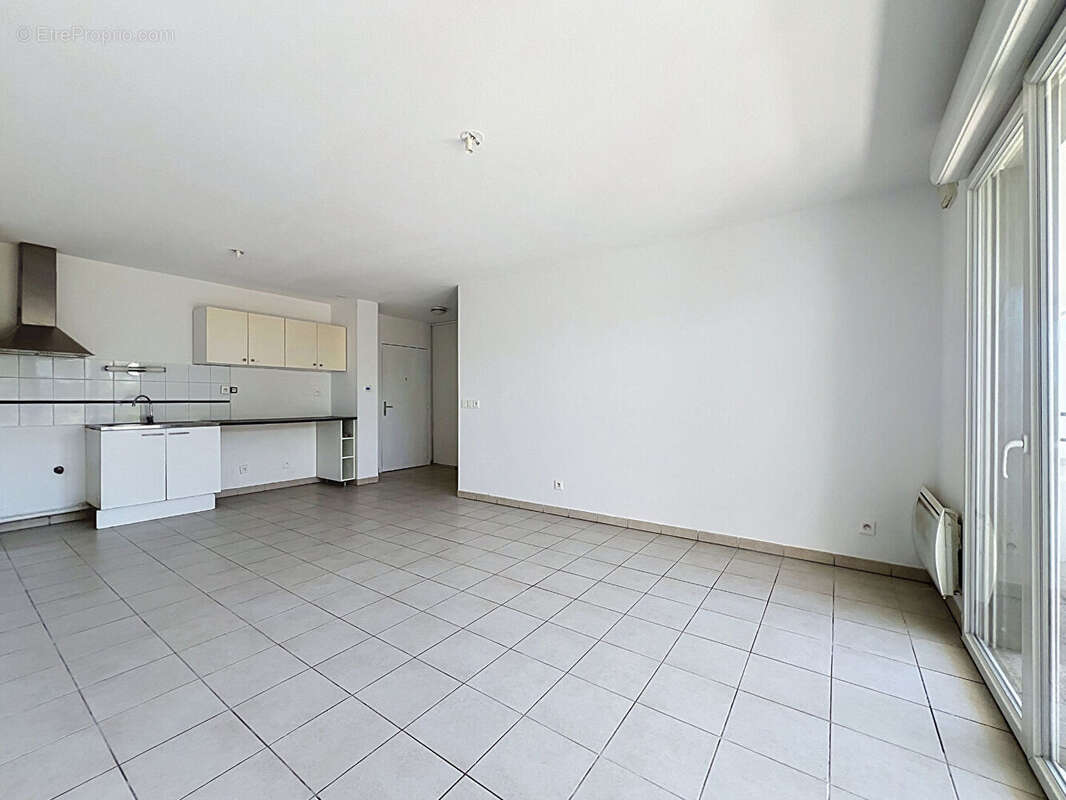 Dpe a - t3 dernier étage - double box de 39m² - photo 5