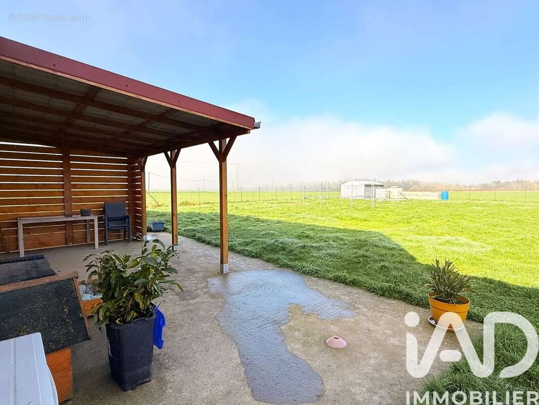 Maison 104 m² à Illiers-Combray  - photo 7