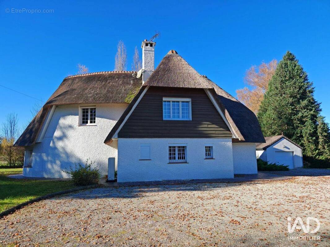 Photo 1 - Maison à CHATEAUVILLAIN