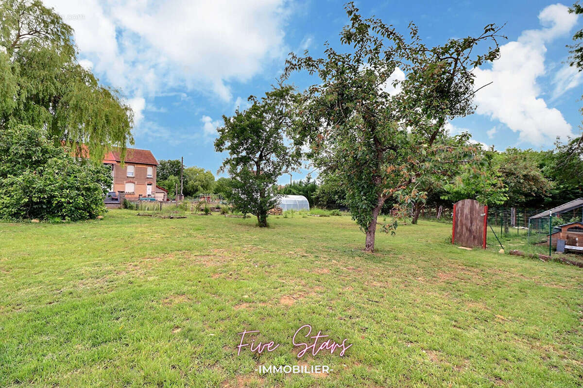 Maison à DOMMARY-BARONCOURT