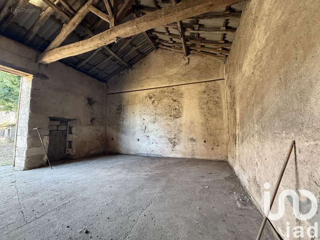 Photo 2 - Maison à VOUILLE