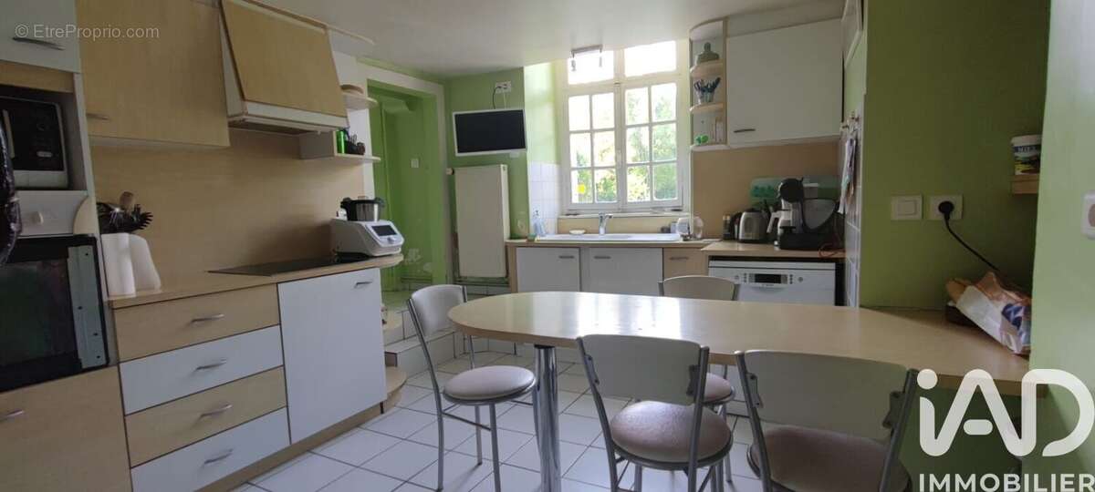Photo 6