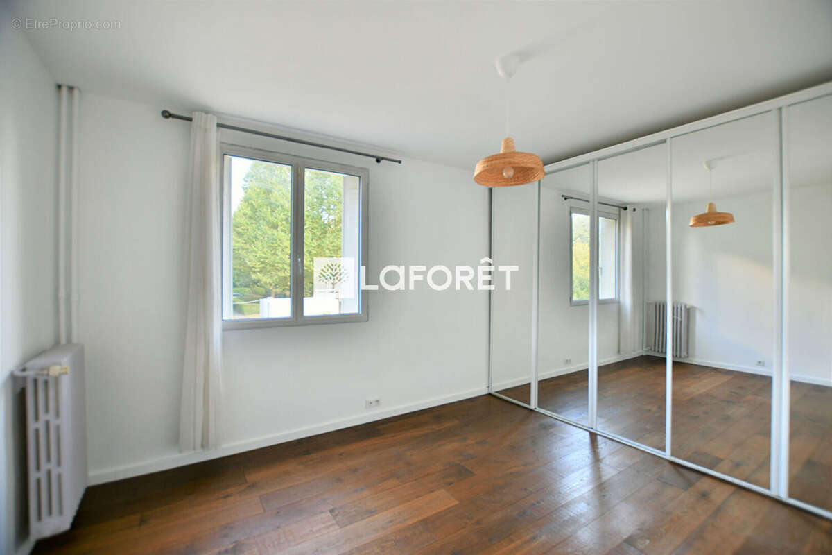 Appartement à VAUCRESSON