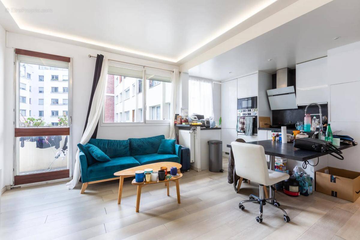 Appartement à PARIS-15E