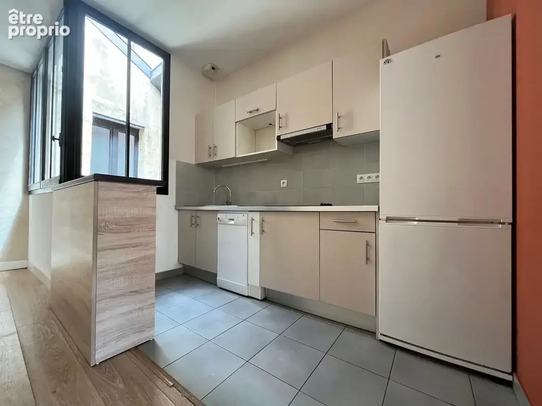 Appartement T3 de 81 m2 - Immeuble en pierre - Quartier Saint-Michel - photo 12