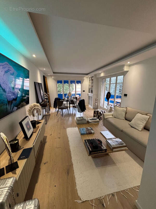 Appartement à LE CANNET