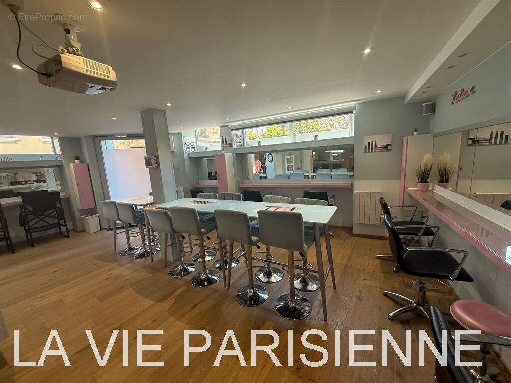 Commerce à PARIS-15E