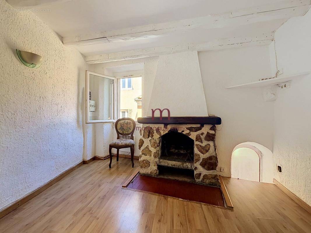 Appartement à LA TURBIE