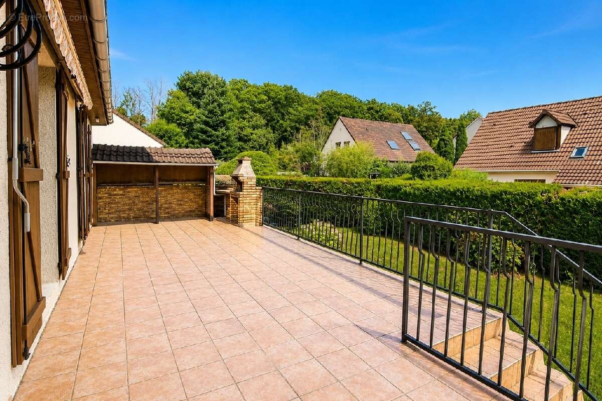 Maison 93 m² à Yerres  - photo 4