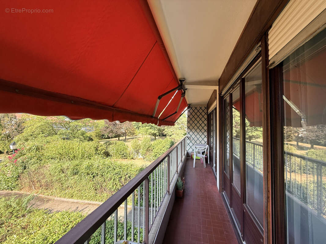 HIDRI IMMO PLUS vous propose en exclusivité un appartement T4 avec balcon, loggia et cave à Échirolles - photo 8