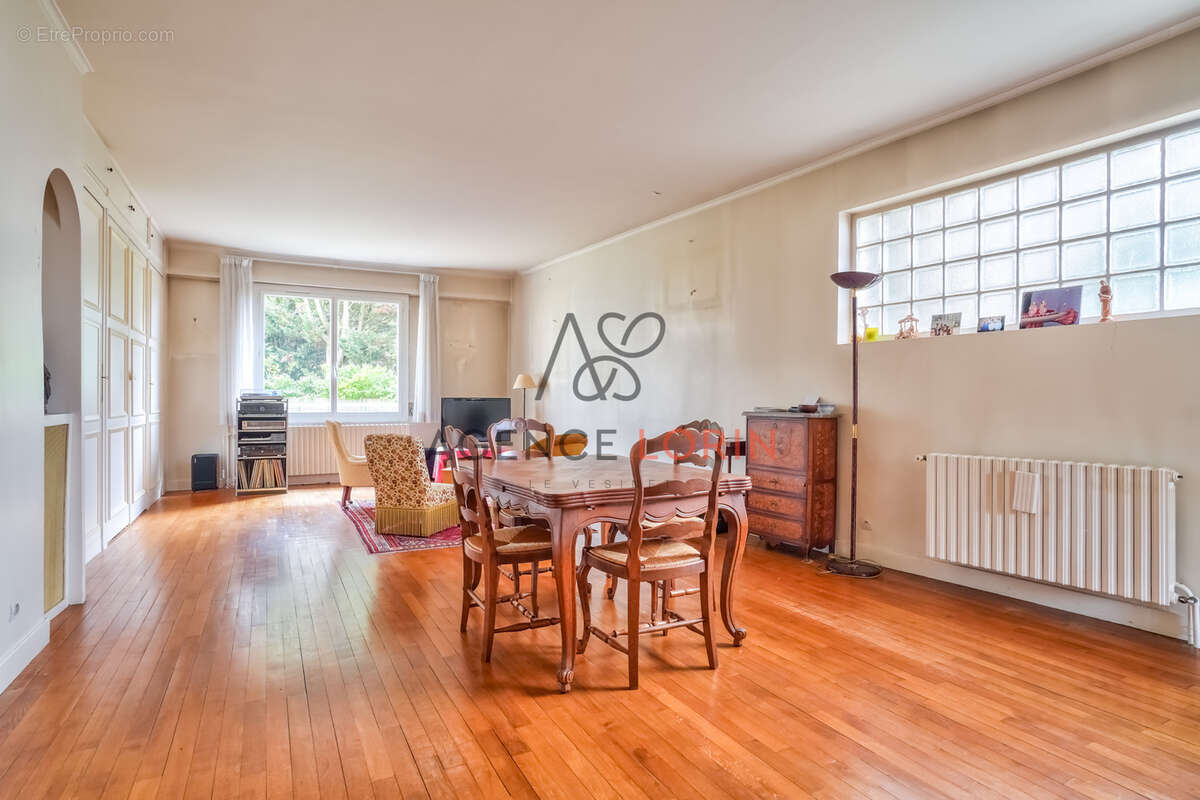 Appartement à LE VESINET