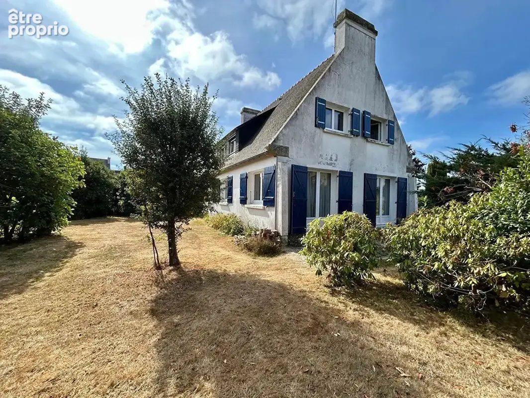 Maison à vendre à 400 m du centre de Pont L'Abbé - 4 chambres sur terrain de 1500 m² avec dépendance. - photo 1