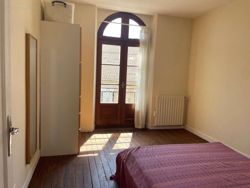 Maison bourgeoise au village avec jardin très bon état - photo 10