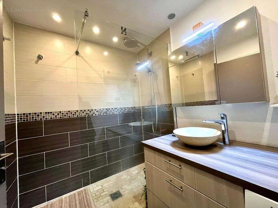 LA ROCHE SUR FORON : Appartement de type 3 À seulement 10 min - photo 12