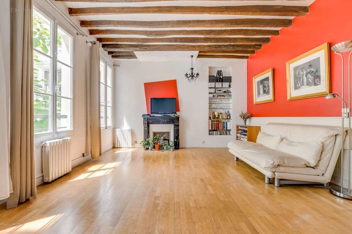 Appartement à PARIS-3E