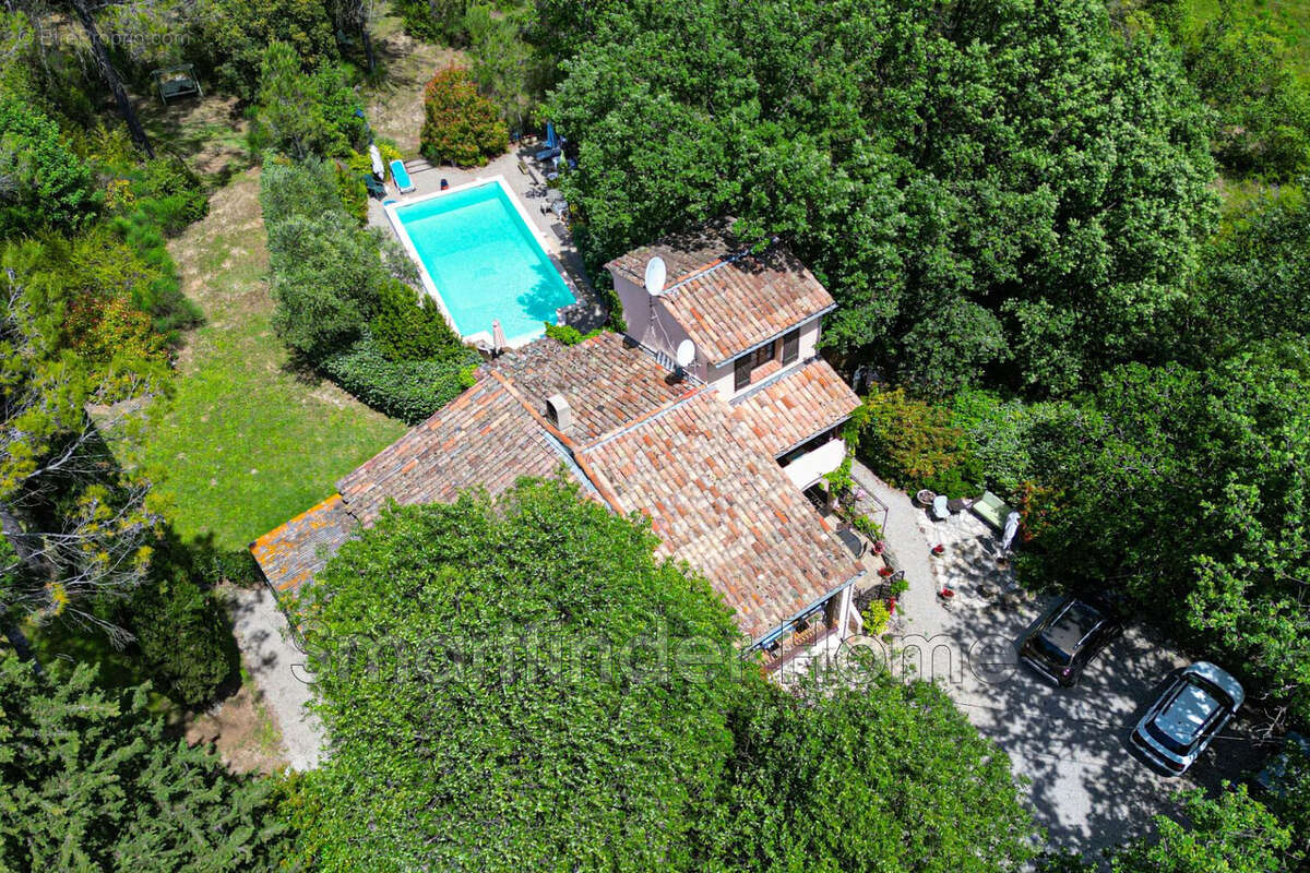 Maison à LORGUES